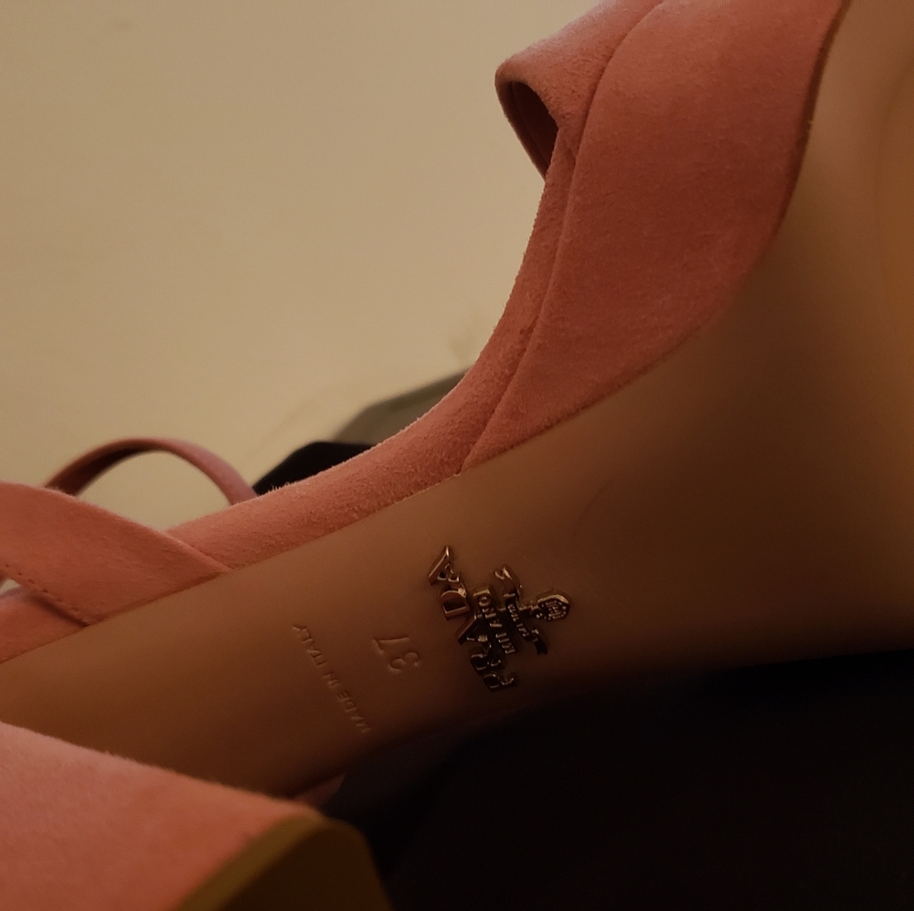 Platforms - Picture 2 of 4
